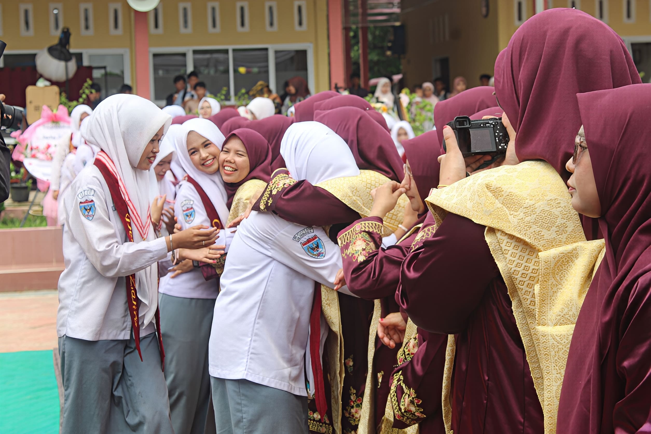 Perpisahan Kelas XII Angkatan-18 SMAN 2 Koto Baru